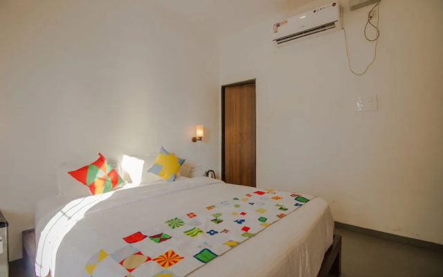 OYO 24768 Home Beach View Stay Morjim