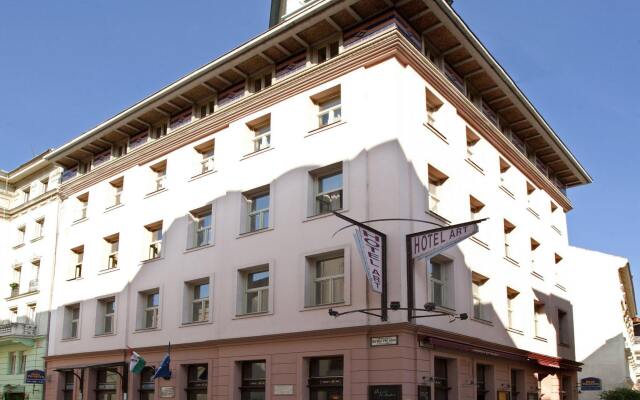 The Three Corners Hotel Art вид на фасад