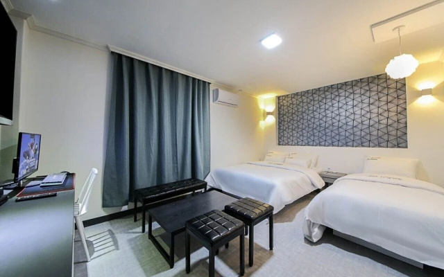 Fashion Hotel