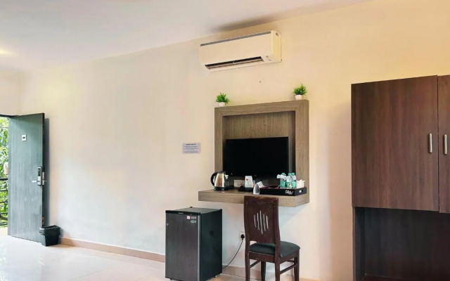Bay Breeze Hotels & Resorts