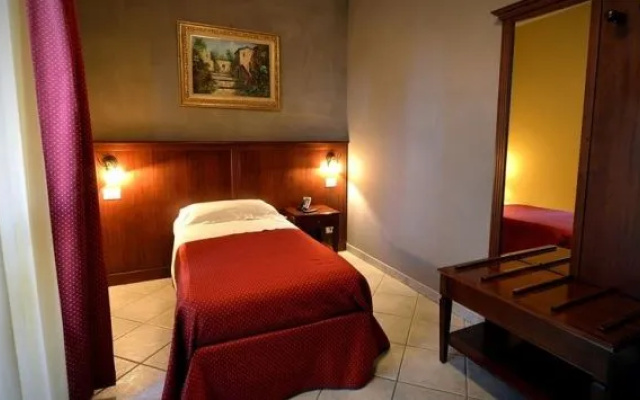 Oasis Hotel