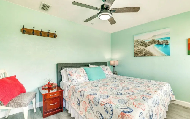 Clearwater Beach Hideaway: Walkable Location!