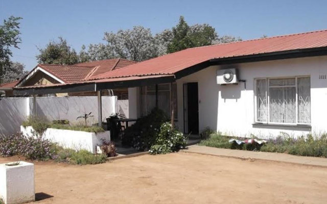 Brackendene Lodge Guesthouse Extension 12 in Gaborone, Botswana from 73$, photos, reviews - zenhotels.com hotel front