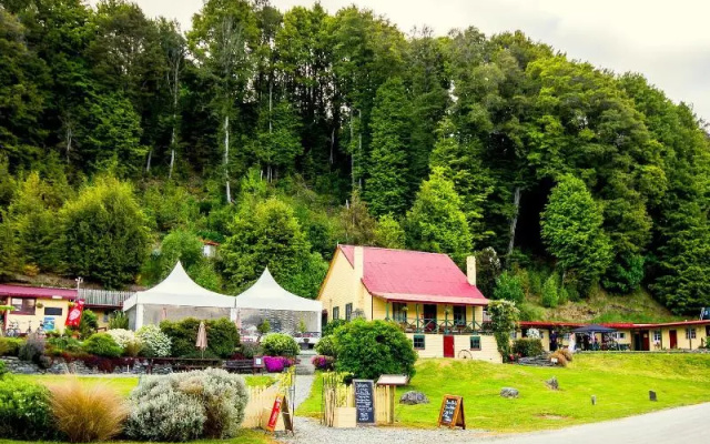 Kinloch Lodge