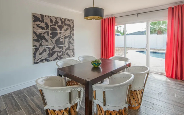 Spacious 4BR Near Old Town by WanderJaunt
