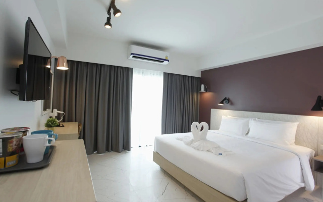 Port Canary Hotel