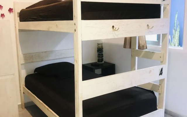 Comfortable mixshare room close to 5th Avenue