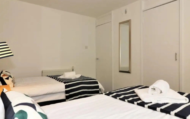 Troon House - East Kilbride