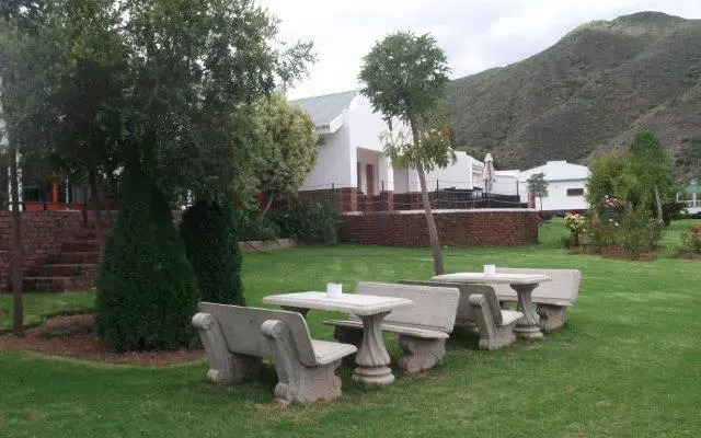 Cango Accommodation Units