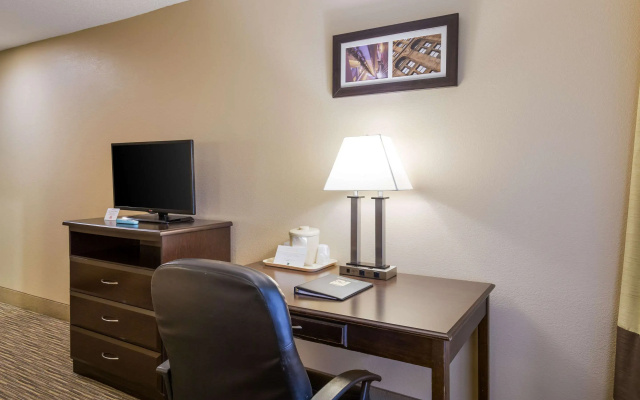 Quality Inn I-70 Near Kansas Speedway