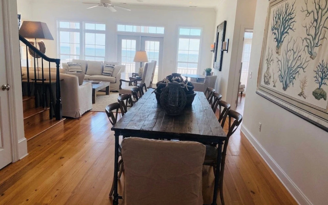 Holden Point - 5 Br Home