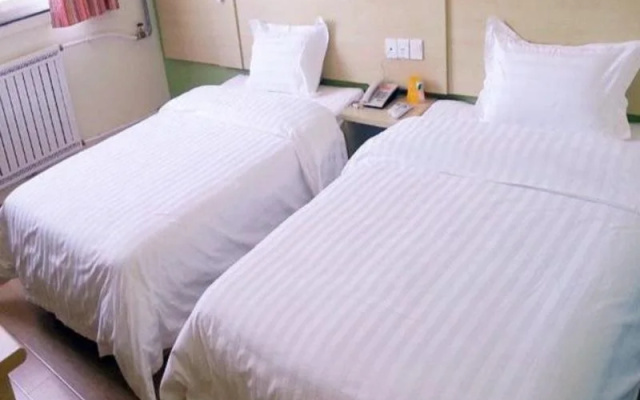 7Days Inn Huaihua Train Station Square