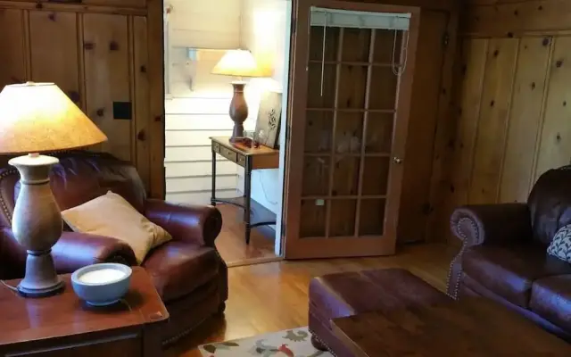 Historic Smarthouse Charming Comfy King