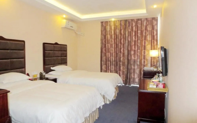 Pinyi Holiday Hotel