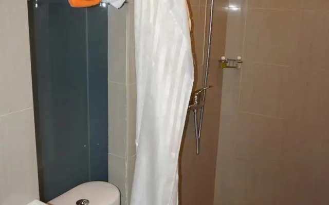 Ekon Hotel