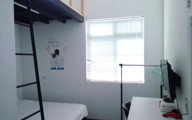 Caitlyn Hostel