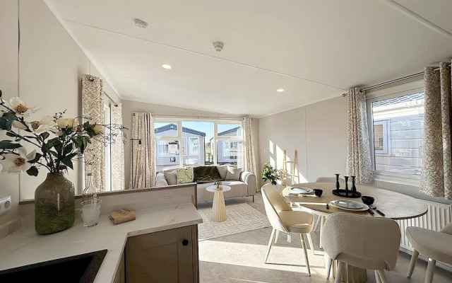 Comfortable Family Chalet in Hollum