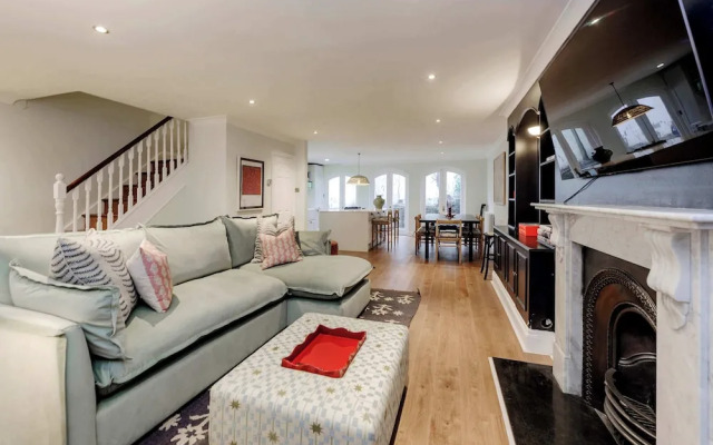 Modern 2-bedroom Flat - Angel