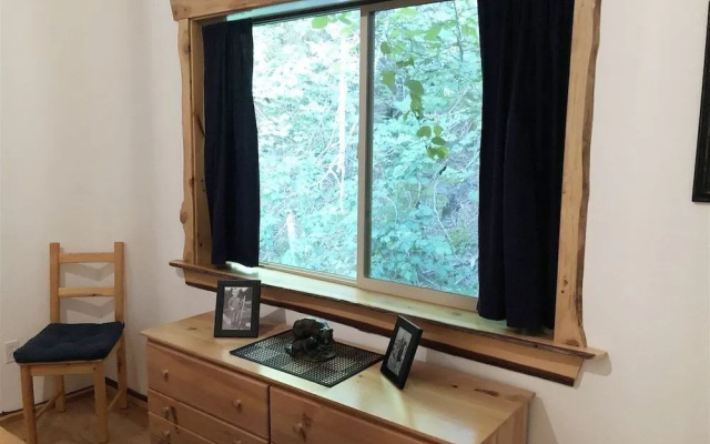 Bear Hideaway
