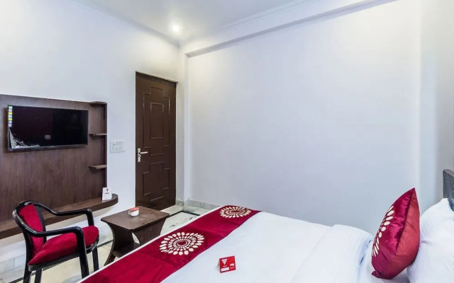 OYO 4228 Heritage Regency