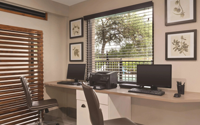 Country Inn & Suites by Radisson, Stockton, IL