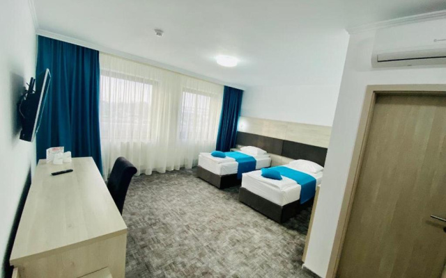 Hotel Bliss