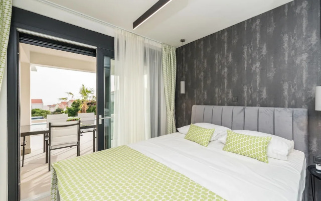 Luxury villas Joy