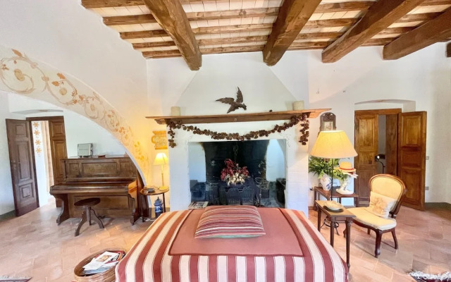 Adam House, Exclusive Pool, Outstanding Views, Vast Garden, Aircon, Sleeps 8