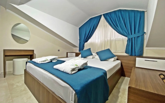 Fethiye Nokta Inlice Suit Apart