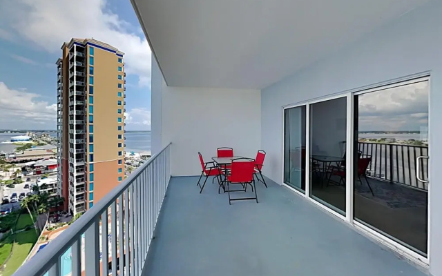 South Harbour 12E