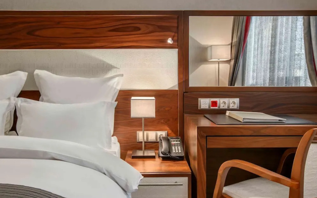 Boutique Bristol Hotel