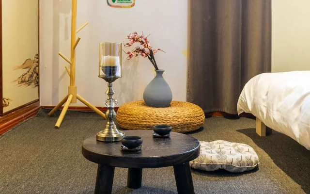 Intown City Apartment No. 39