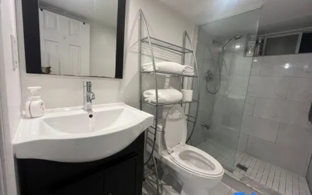 Self-contained Queen Suite • Private Kitchenette & Bath
