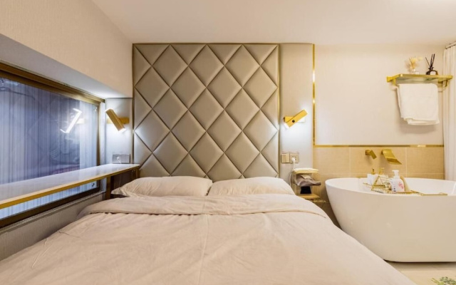Shanghai Stylish Loft with 2B