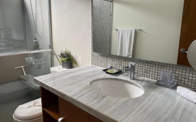 Amazing Penhouse Deluxe Whit Jacuzzi
