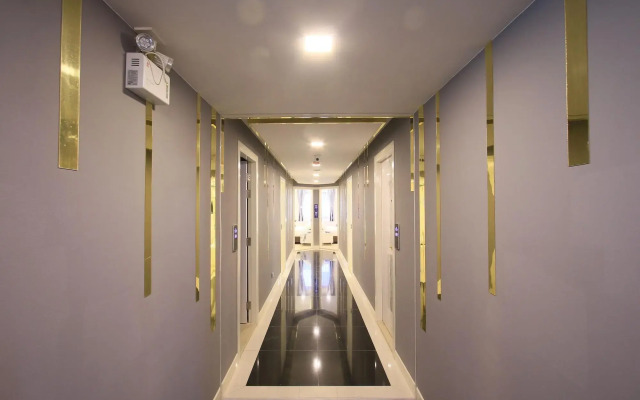 Pratunam Atrium Hotel