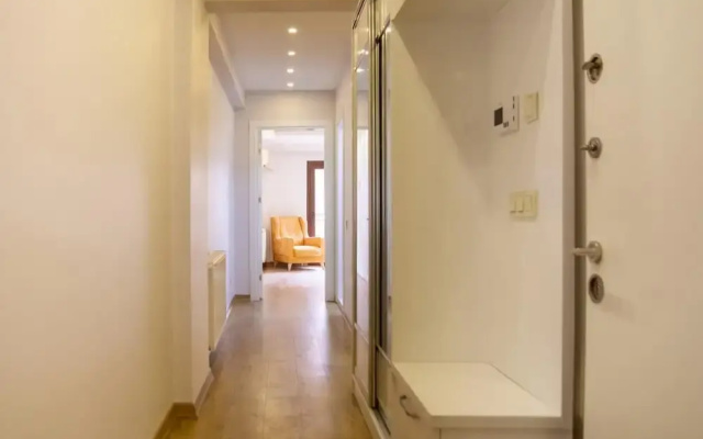 Cozy and Central Flat near Shore in Karsiyaka