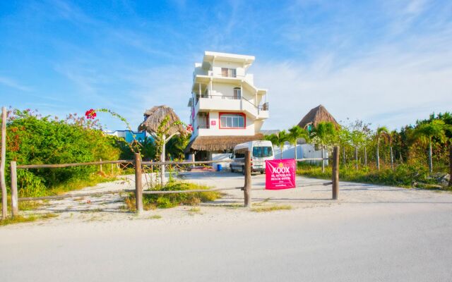 Отель El Hotelito вид на фасад