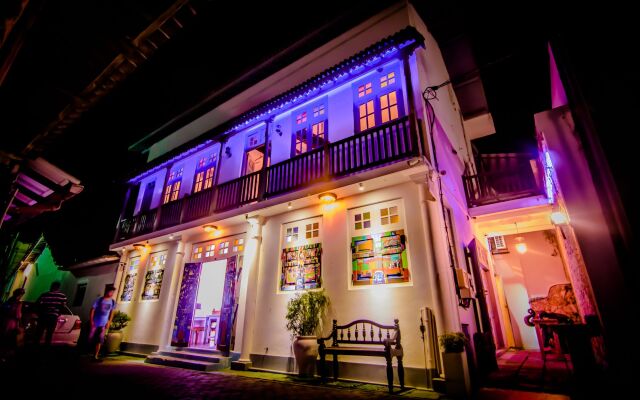 Отель Antic Guesthouse Шри-Ланка, Галле - отзывы, цены и фото номеров - забронировать отель Antic Guesthouse онлайн вид на фасад