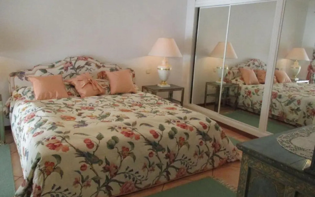 1. Meeresline Villa mit privat Pool
