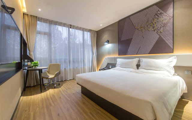 IU Hotel Suizhou Shunjing Avenue Passenger Transportation Center