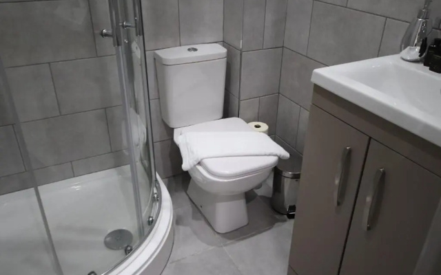Halifax House, Studio Apartment 215