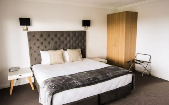 Quays Hotel