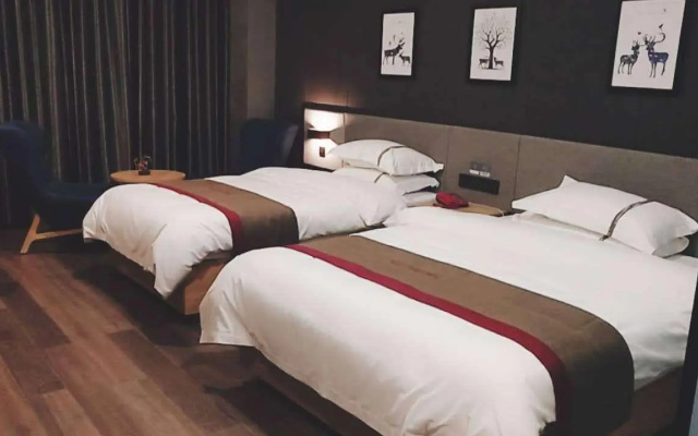 Thank Inn Hotel Xinjiang Luntai Hongqiao New District Pedestrian
