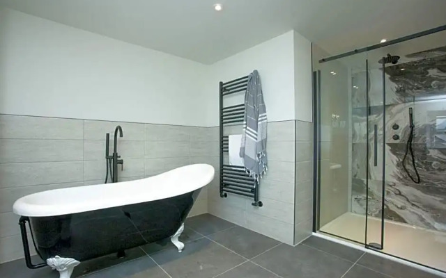 Pilgrim Suite - Sea View - Free Wi-Fi (Adults Only)