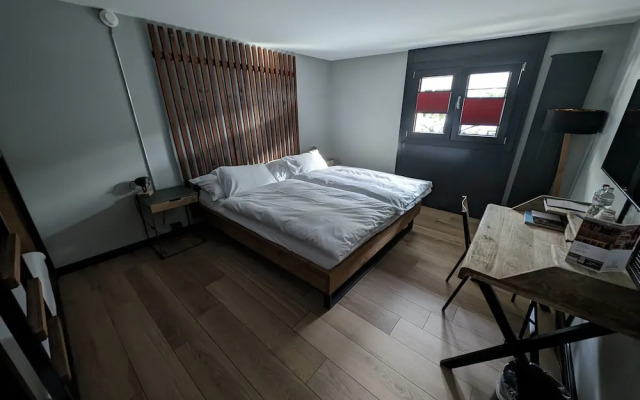 Alaia Lodge