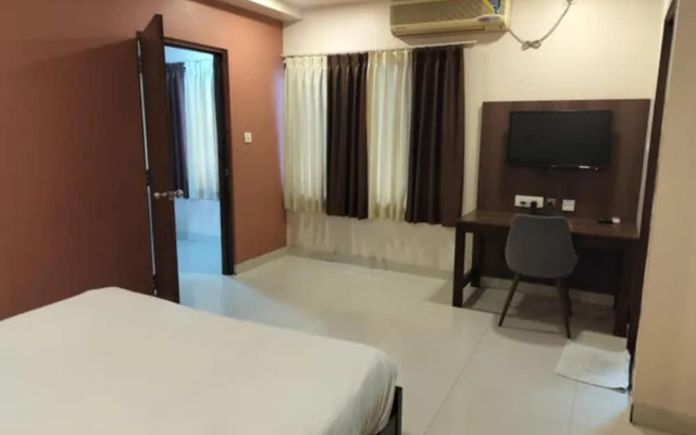 Fabhotel Elysees Services Suites