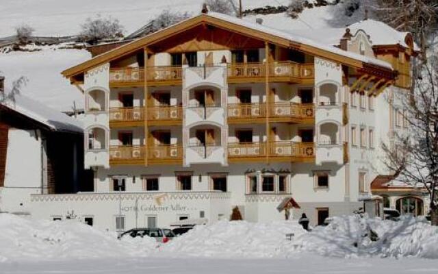 Hotel Goldener Adler Курон-Веноста вид на фасад