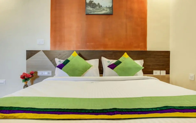 Treebo Golden Inn, 700 Mtrs From Promenade Beach