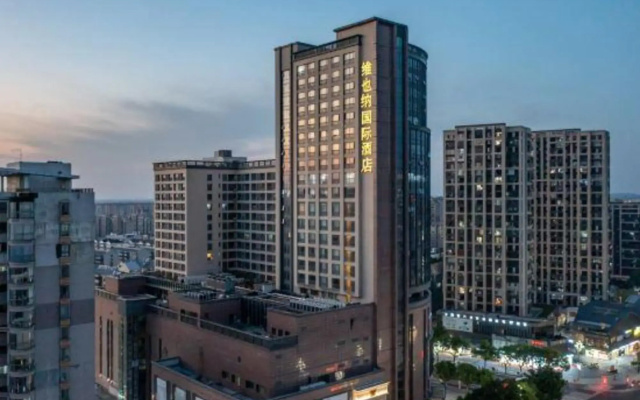 Vienna International Hotel (Nanjing Liuhe Fenghuangshan Subway Station Store)
